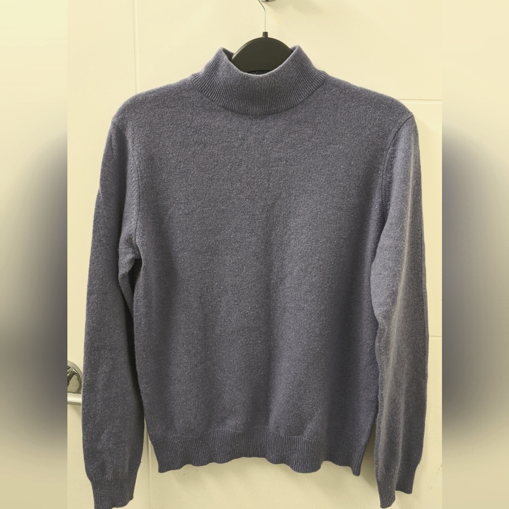 Beautiful cashmere sweater